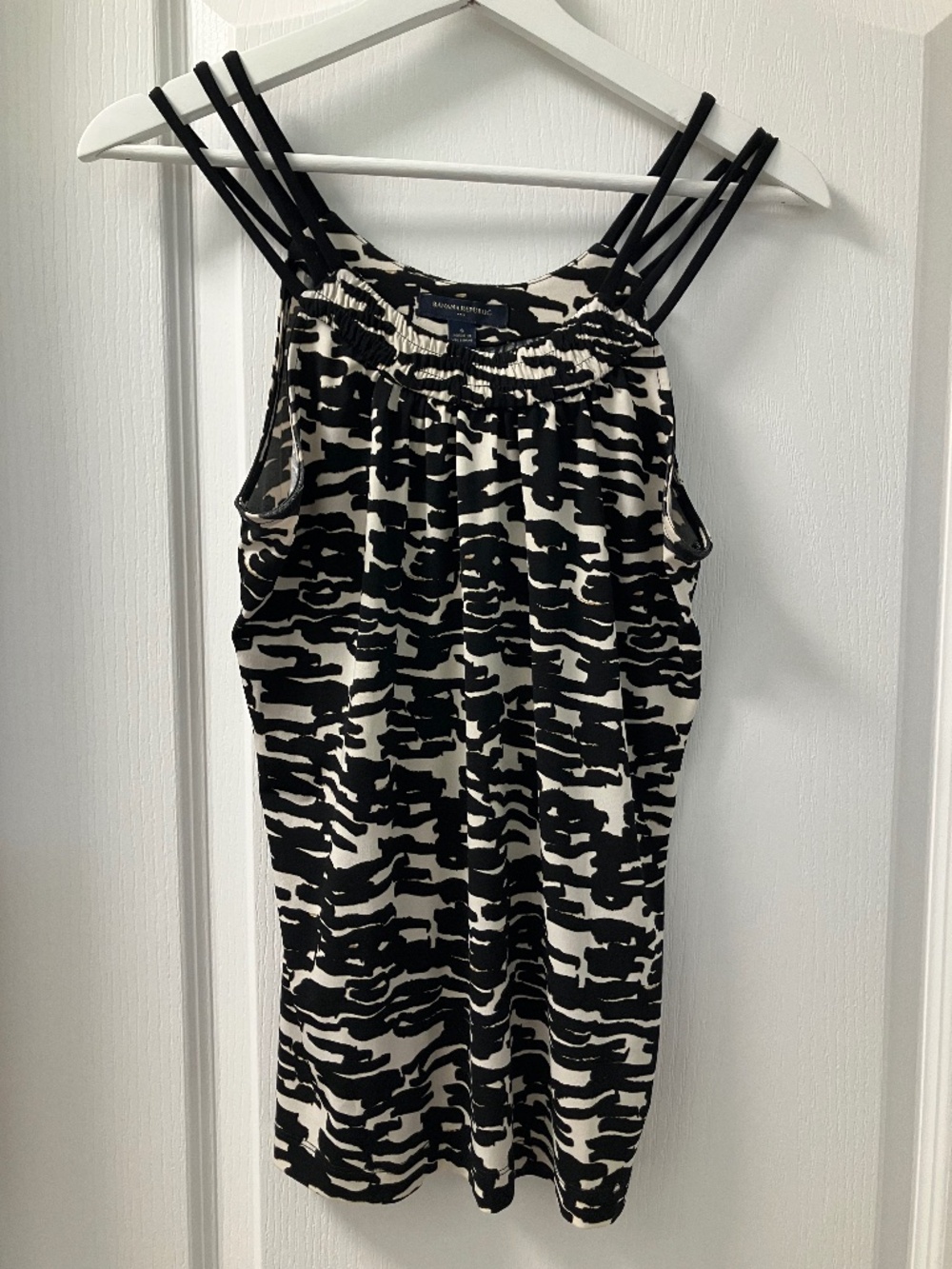 Banana republic tank top size small